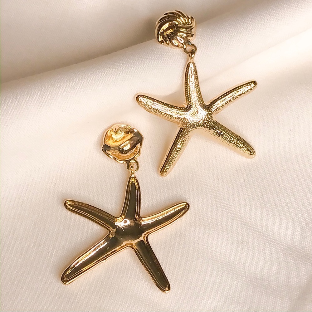 Mermaid Collection 🧜🏻♀️ Gold Sea Stars Earrings - Picture 2 of 5